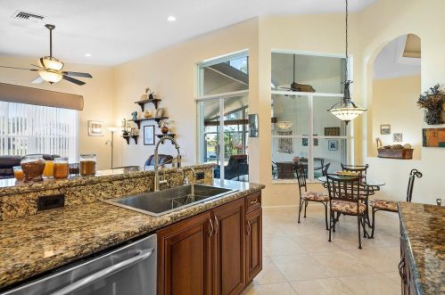 7038 Great Falls Cir, Boynton Beach FL  33437-3998 exterior