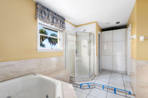 3616 Indian Riv Dr, Cocoa FL 32926-8705 exterior