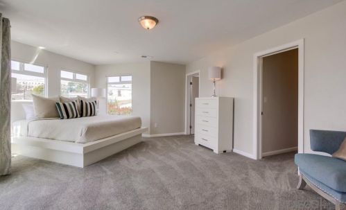 1261 Goshen St, San Diego CA 92110-1403 exterior