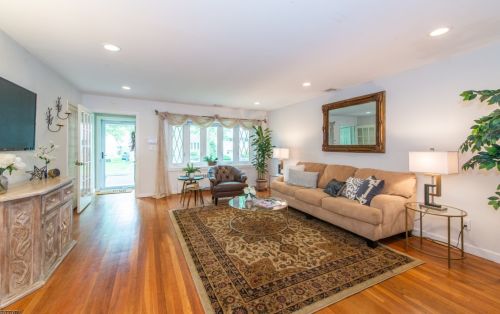 36 Morley Ln, Bloomfield NJ  07003-4309 exterior
