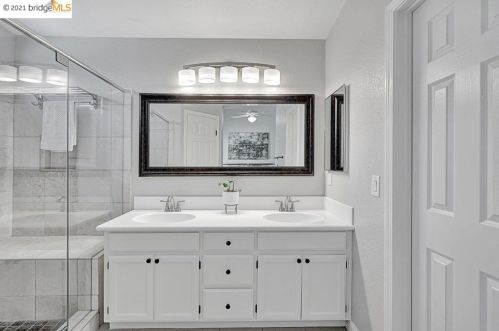 3889 Oak Grove Ct, Oakley CA  94561-4218 exterior