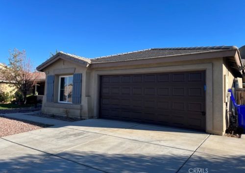13361 Earlegate St, Victorville, CA 92392-8926