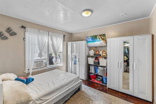 4213 Pepperwood Ave, Long Beach CA  90808-1072 exterior