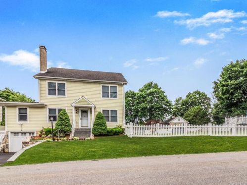 41 Ross Dr, Yorktown Hgts NY  10598-6420 exterior