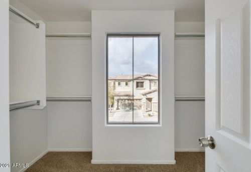 3301 Meadowview Dr, Gilbert AZ 85298-4001 exterior