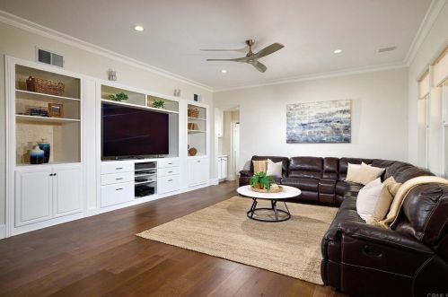 7947 Sitio Solana, Carlsbad CA  92009-9526 exterior