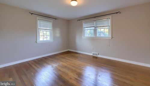 1898 Manor Ridge Dr, Lancaster PA  17603-4447 exterior