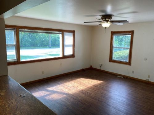 1006 Glendale Ave, Milwaukee, WI 53211-1104