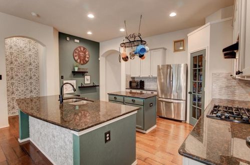 9020 Wheatfield Trl, Fort Worth TX  76179-8154 exterior