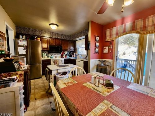 70 Haggerty Rd, Wantage NJ  07461-2706 exterior