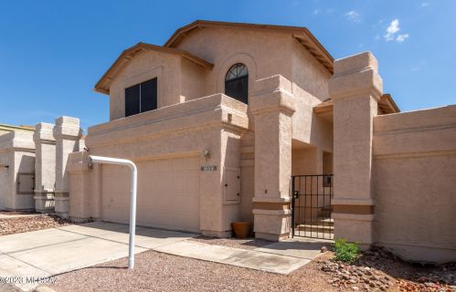 8714 Auriga Way, Tucson, AZ 85742-4817