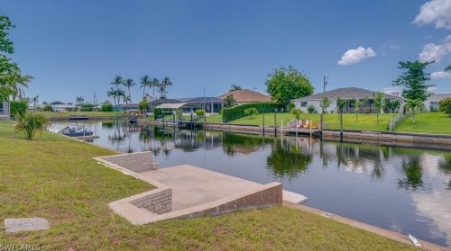 2023 10th Ln, Cape Coral, FL 33990-1867