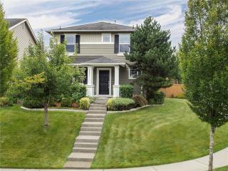 36901 Braeburn St, Snoqualmie, WA 98065-8956