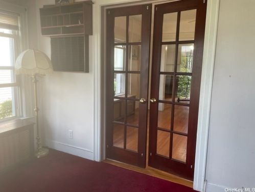 10 Maple Dr, North Lindenhurst NY  11757-1308 exterior