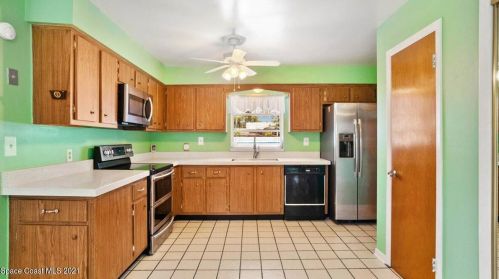 2830 Starlight Dr, Titusville, FL 32796-2555