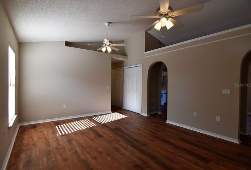 8749 Claiborne Ct, Orlando, FL 32825-3498