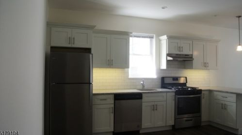 300 North Ave, Garwood, NJ 07027-1036