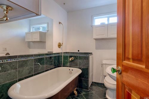 3932 Harrison Grade Rd, Sebastopol CA  95472-9359 exterior