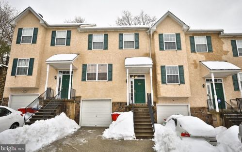 510 Thomas Cir, Norristown, PA 19401-4086