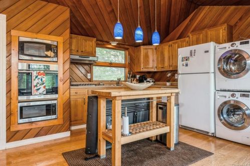 16 Deer Trl, Greenwood Lake NY  10925-4220 exterior