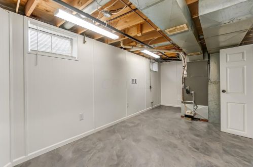 1075 Chenonceaux Dr, Marion OH  43302-6734 exterior