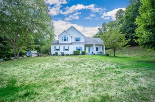 270 Prosperous Valley Rd, Middletown, NY 10940-8707