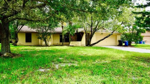 309 Fairwood Ct, Oldsmar, FL 34677-4565