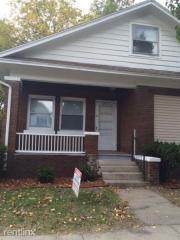 2013 Miami St, South Bend IN  46613-2916 exterior