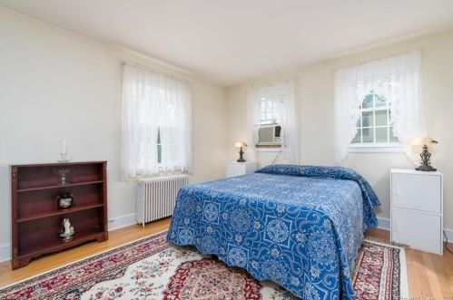 433 Newfield St, Middletown CT 06457-1830 exterior