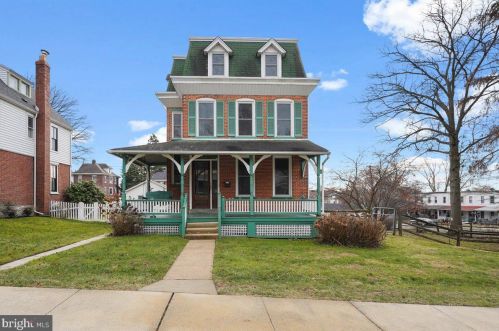 132 Magnolia St, Kennett Sq, PA 19348-3242