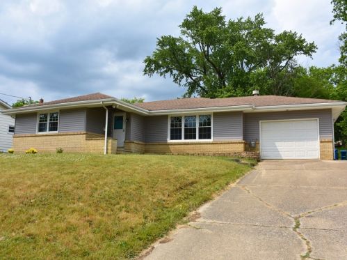 793 North St, Meadville, PA 16335-2147