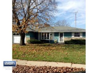 948 London St, Menasha, WI 54952-1933
