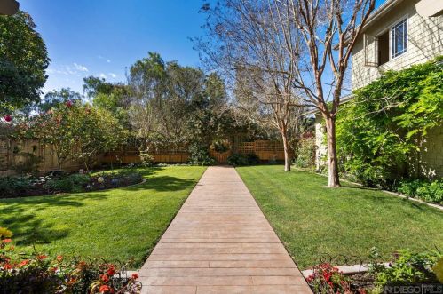 3658 Warner St, San Diego, CA 92106-3245