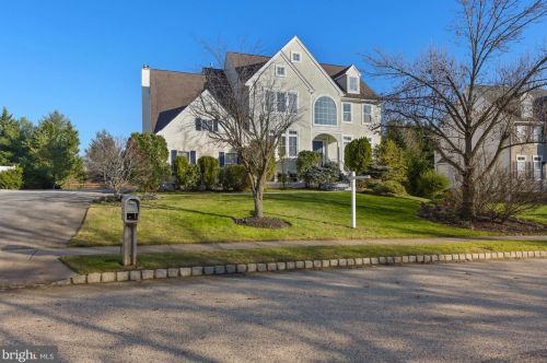 11 Emerson Dr, Riverton, NJ 08077-4050