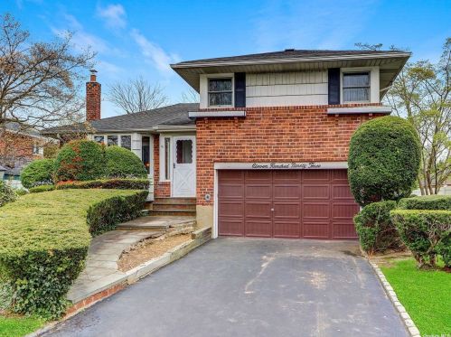 1193 Day St, Seaford, NY 11783-1523