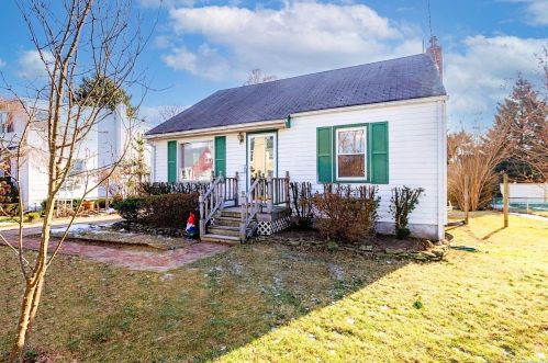 85 12th St, Huntington Station, NY 11746-2522