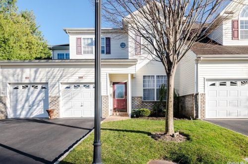 121 Constantine Way, Mount Sinai, NY 11766-3007