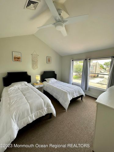 2125 Barnegat Blvd, Point Pleasant Beach NJ  08742-4933 exterior