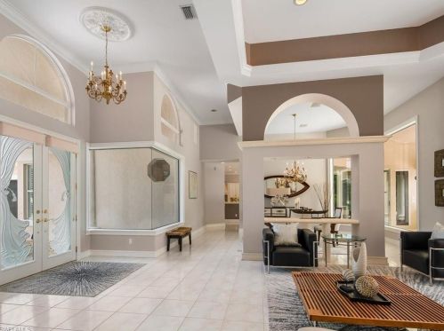 6656 Trail Blvd, Naples FL  34108-2903 exterior