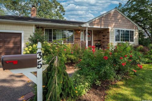 35 Skookwams Ct, West Islip, NY 11795-4603