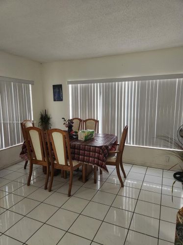 3511 Palm Ave, Hialeah FL  33012-5244 exterior