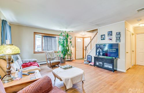 984 Maltby Ave, South Plainfield NJ  07080-2216 exterior