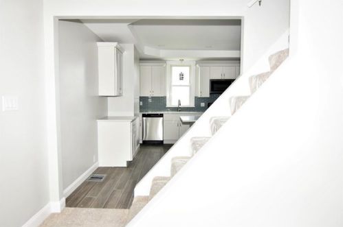 239 Mary St, Whitaker PA  15120-2624 exterior