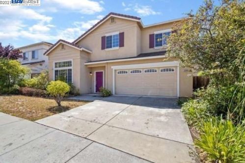 3240 Pomerado Dr, San Jose, CA 95135-2328