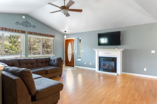 25592 Fairbanks Pl, Willits CA  95490-8910 exterior