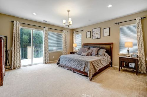 44260 Nighthawk Pass, Temecula CA  92592-1388 exterior