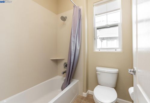 3551 Pinot Noir Ct, Pleasanton CA  94568-2556 exterior