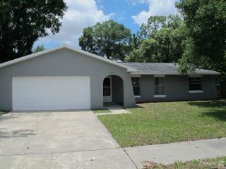 7302 Tree Ln, Orlando, FL 32807-6425