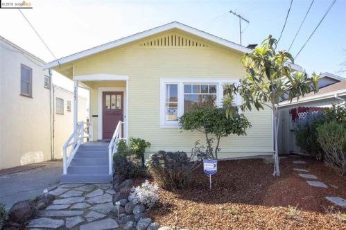 3027 Kansas St, Oakland, CA 94602-3334