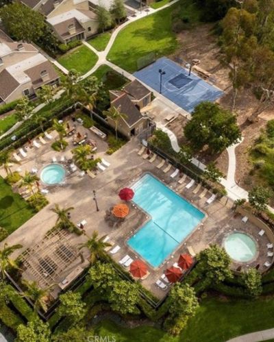 2 Moonrise Ct, Newport Beach CA  92663-2103 exterior